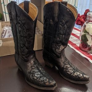 Corral boots for teen girl